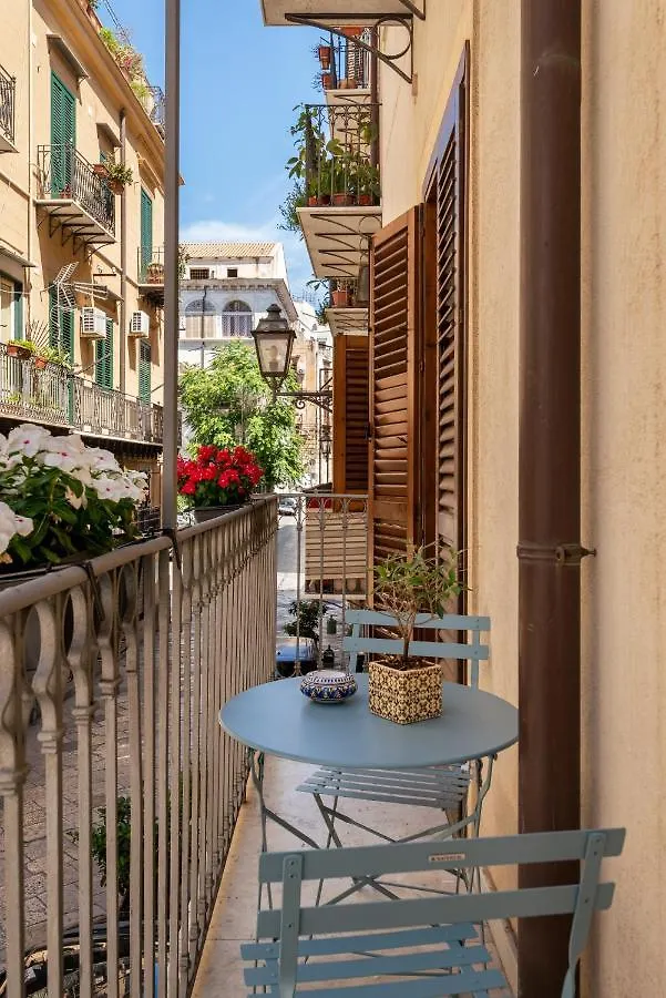Le Porte Del Kassaro Palermo 0*,  Italy