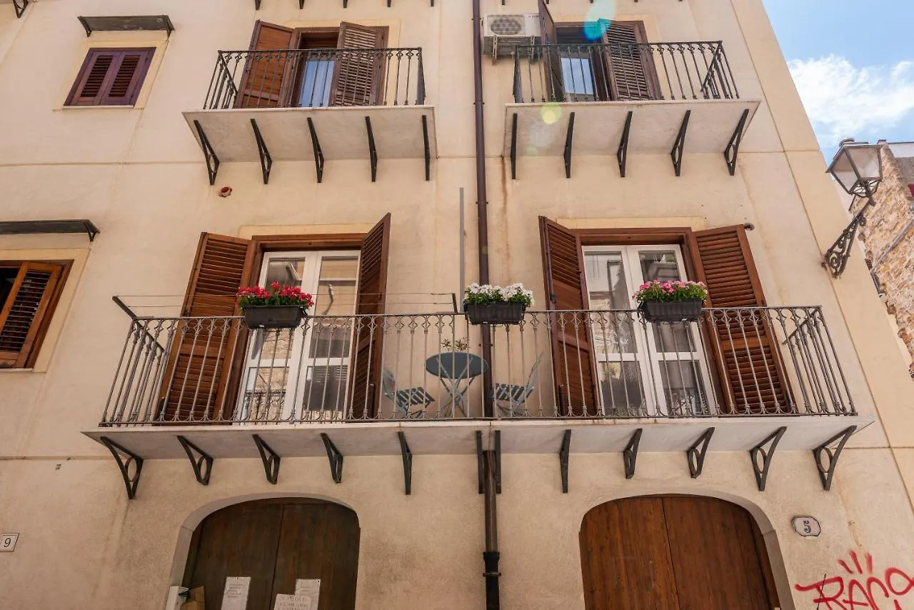 Le Porte Del Kassaro Palermo 0*,